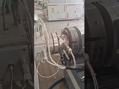 Machines voor het extruderen van plastic profielen