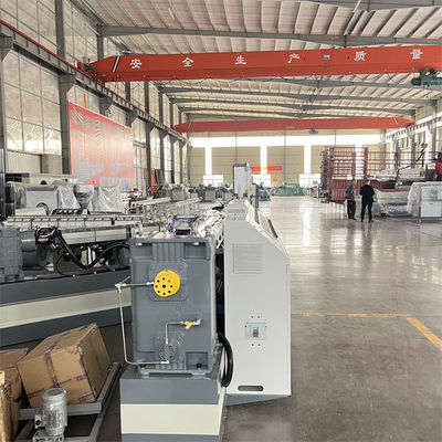 Polymer Extrusion Hot Water Supply Pipe Plastic Screw Extruder with Single Screw and Advanced Cooling Technology